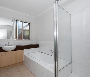 Stylish, Spacious & Ideally Located - Photo 3