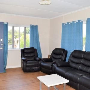 Nice home at convenient location! - Photo 2