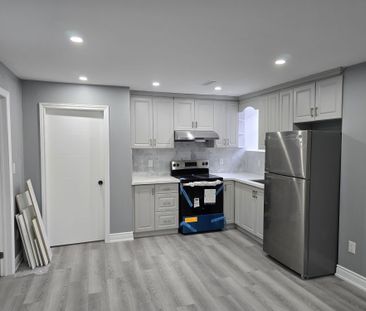 For Lease - 306 Bessborough Drive, Milton, Ontario - Photo 6