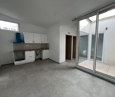 Location Appartement 2 pièces 30m² MARSEILLE 7ème - Photo 1