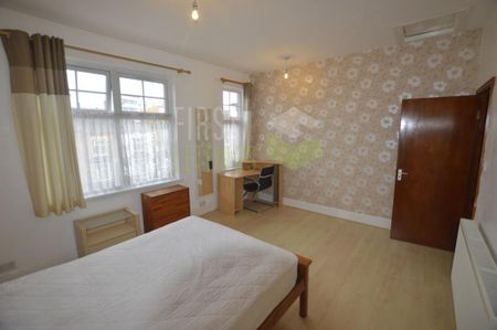 4 bedroom terraced house to rent - Photo 5