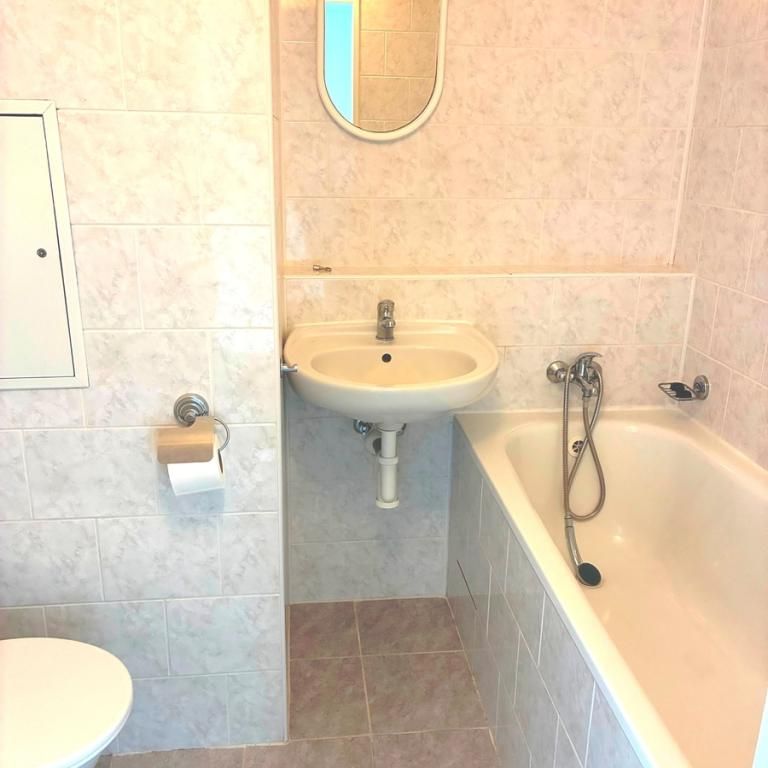 Pronájem bytu 2+kk 40 m2 - Photo 1