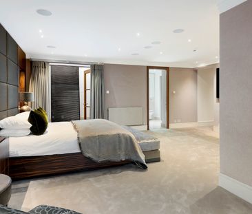 Six-bedroom townhouse with spa facilities in the heart of Belgravia - Photo 2