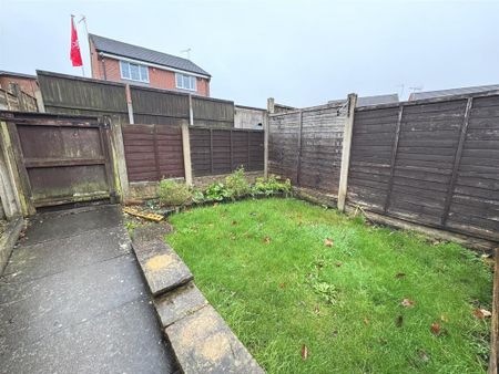 2 bedroom semi-detached house to rent - Photo 5
