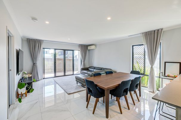 Beautiful Family Home In The Heart Of Coomera - Photo 1