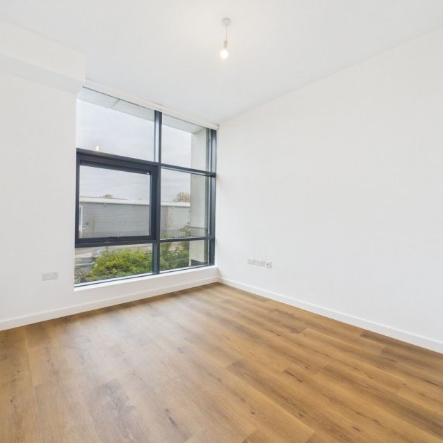 Lakeside East, The Causeway, Staines-Upon-Thames,TW18 - Photo 1