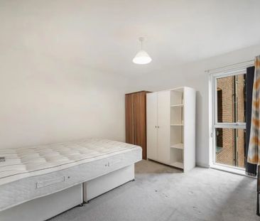 Contemporary Two-Bedroom Apartment with Balcony and Secure Parking - Photo 1