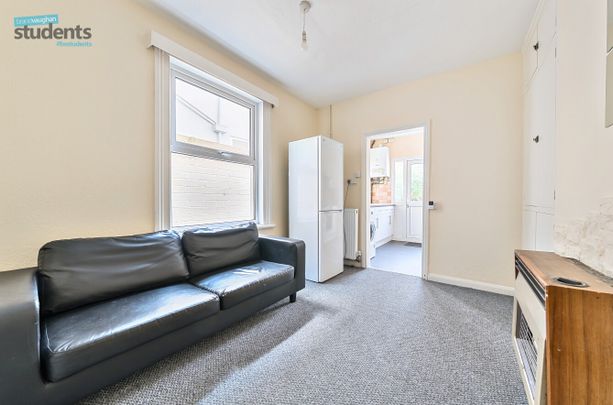 5 bedroom terraced house to rent - Photo 1