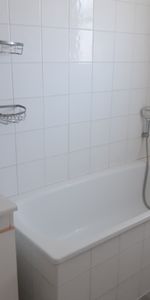 Location Appartement 3 pièces 76m² MONTROND LES BAINS 42210 - Photo 4