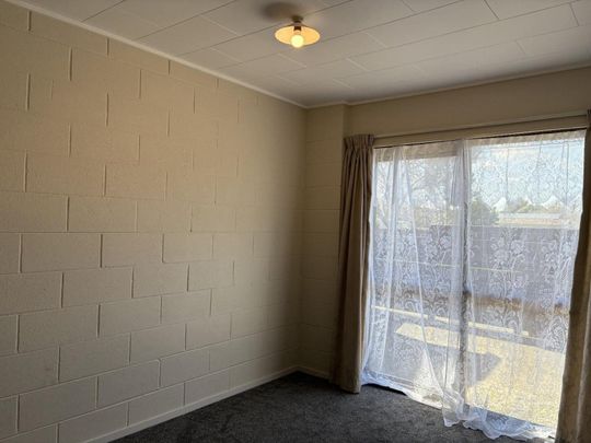 Unit Living - Photo 1