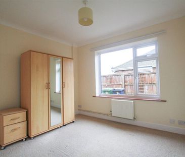 Long Lane Bradwell, Great Yarmouth - Photo 3