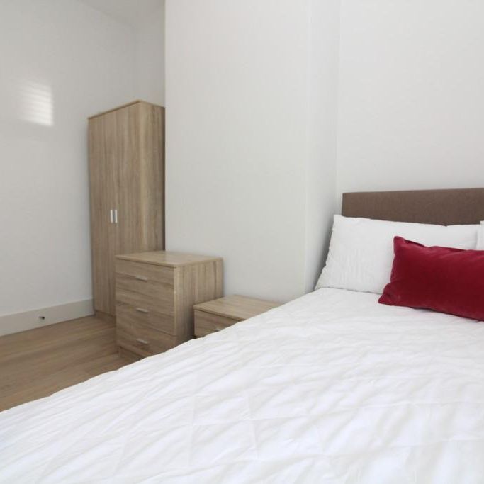 1 bedroom in a house share to rent - Photo 1