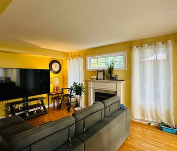 For Lease - 18 Solmar Avenue, Whitby, Ontario - Photo 3