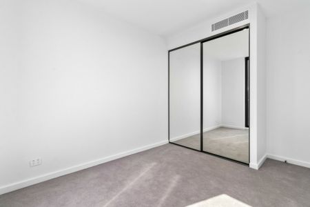 Living At The Griffin - Photo 4