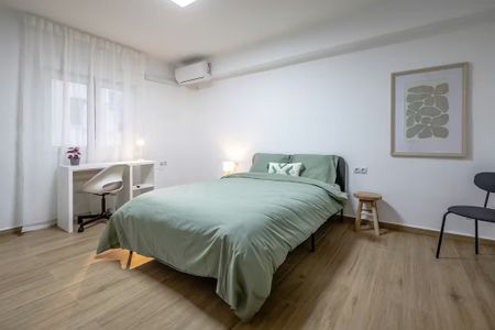 Carrer dels Germans Villalonga, Valencia, Valencian Community 46020 - Photo 4