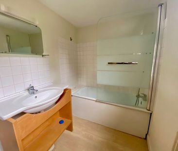 Location Appartement 1 pièce 25m² ORLEANS 45000 - Photo 4