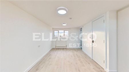 4 bedroom terraced house to rent - Photo 3