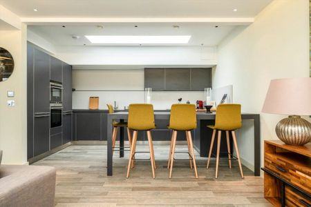 Great Sutton Street, London, EC1V - Photo 4