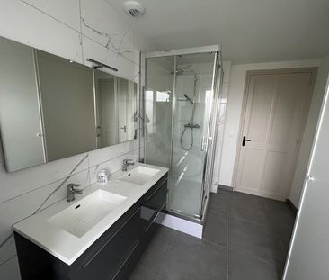 Location Maison 7 pièces 213m² - Photo 6