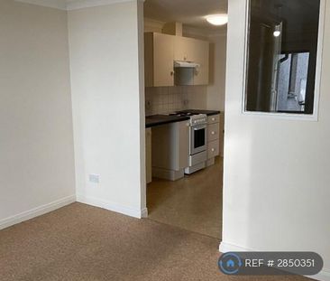 1 bedroom flat to rent - Photo 3