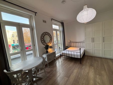 Studio Flat, Shepherds Bush Road, W6 - Photo 3