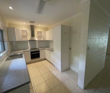 2/4 Seabrook Avenue, Port Douglas QLD - Photo 4