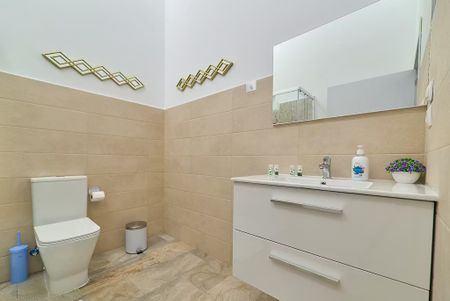 Carrer de lEstrela, Valencia, Valencian Community 46007 - Photo 2