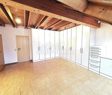 Außergewöhnliches schönes Haus mit großem Garten, Garage, EBK und S... - Photo 2