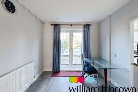 Langton Avenue - Photo 2