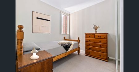 NORTH FACING LIVING WITH LEAFY OUTLOOK - Photo 4