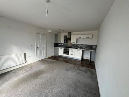 8 Whitney Crescent, Weston-Super-Mare - Photo 2