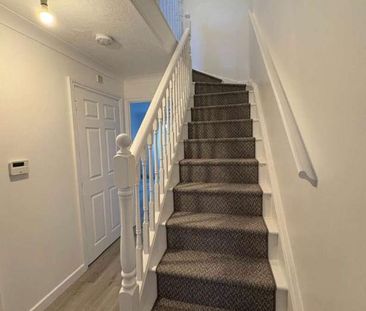 Battery Road, London, SE28 - Photo 5