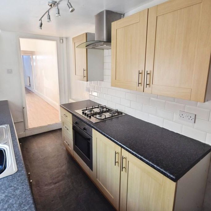 2 bedroom terraced house to rent - Photo 1
