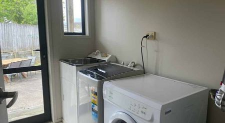 MORRINSVILLE-3 BEDROOMS - Photo 2