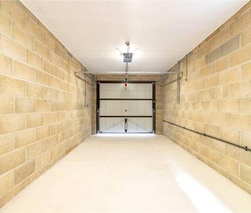 4 bedroom detached house to rent - Photo 2