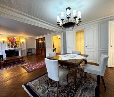 Appartement • Saint Philippe du Roule - Photo 3