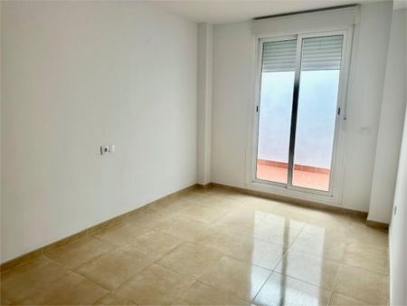 Piso de alquiler en Avenida de Lairón, 39, Ciutat del Transport - La Salera - Photo 3