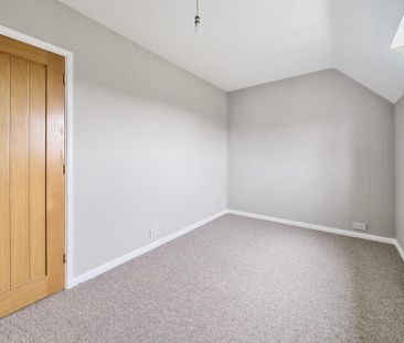 4 bedroom apartment to rent - Photo 2