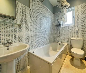 4 bedroom terraced house to rent - Photo 5