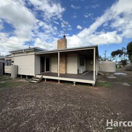 Charming Rural Retreat - Photo 4
