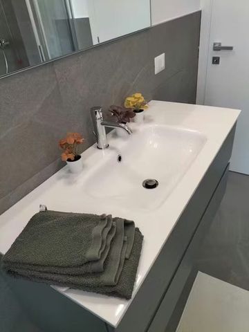 Via Domenico Turazza, Padova, Veneto 35129 - Photo 2