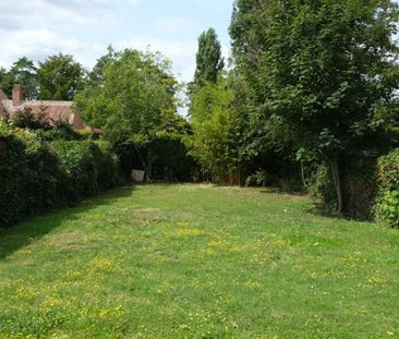 Woning te huur in Wezembeek-Oppem voor € 3.300 met 5 slaapkamers - Photo 1