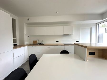 Location Appartement 3 pièces 86m² - Photo 2