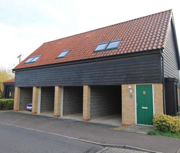 2 bedroom coach house to rent - Photo 1