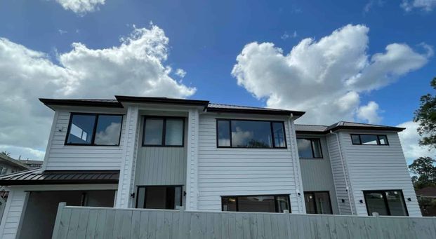 Brand New Build! Spacious & Sunny on West Harb... - Photo 1