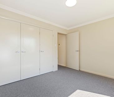 Spacious Townhouse with Second Living Area - Photo 4