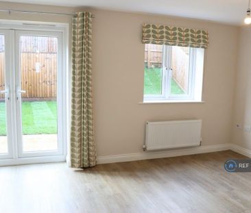 3 bedroom detached house to rent - Photo 2