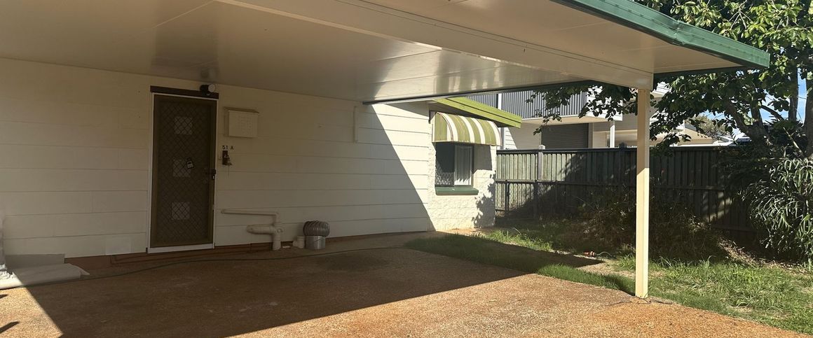 LOCATION! LOCATION ! FAMILY HOME NEAR THE BAY IN BEAUTIFUL VICTORIA POINT - Photo 1