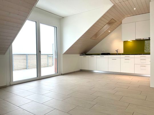 Tolle Weitsicht mit Balkon und Lift - Photo 1