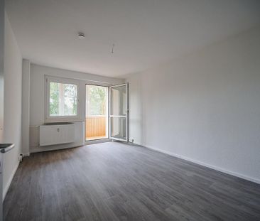 Frisch sanierte 3-Raum-Wohnung mit Balkon - Foto 1